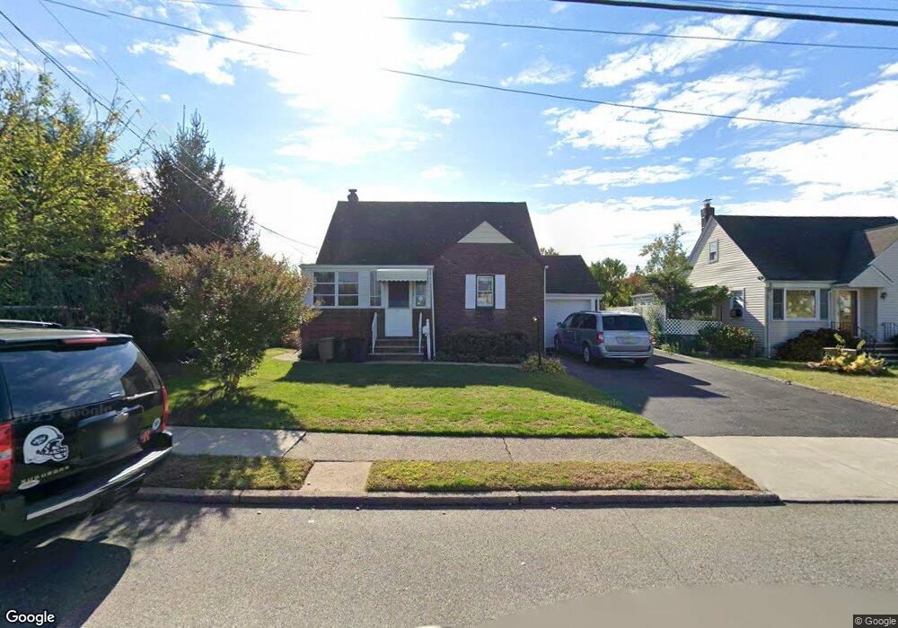 124 Birchwood Dr, Elmwood Park, NJ 07407 - photo 1