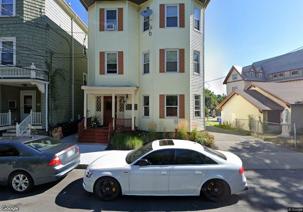 51 Reservoir Rd unit 3, Chestnut Hill, MA 02467 - photo 1