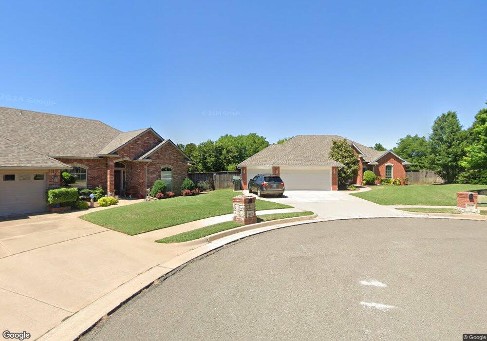1517 Richland Cir, Edmond, OK 73012 - photo 1