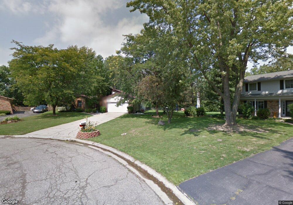 6289 Mckenzie Cir, Flint, MI 48507 - photo 1