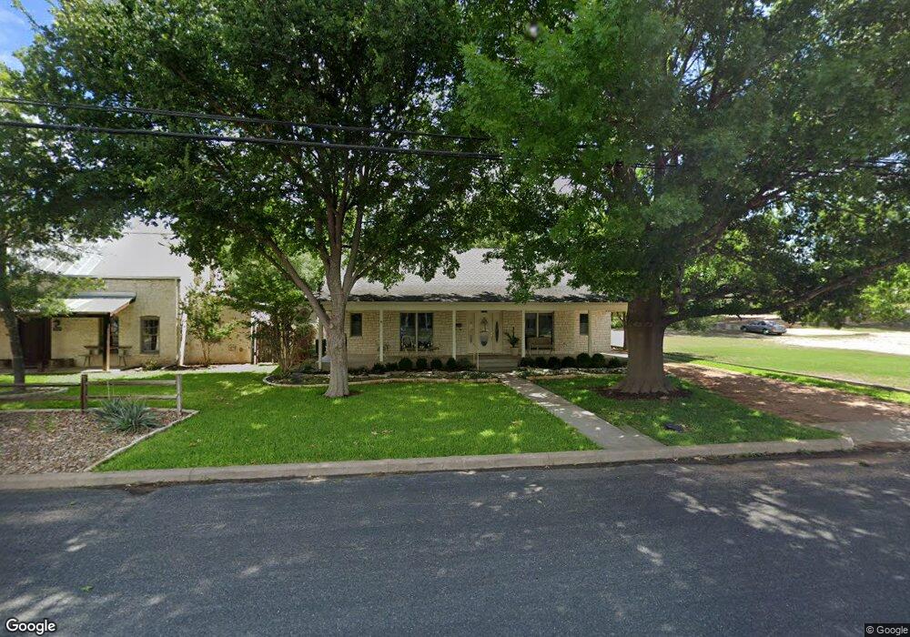 506 W San Antonio St, Fredericksburg, TX 78624 - photo 1