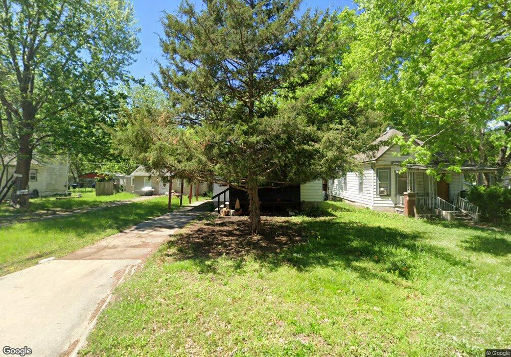 1155 SW High Ave, Topeka, KS 66604 - photo 1
