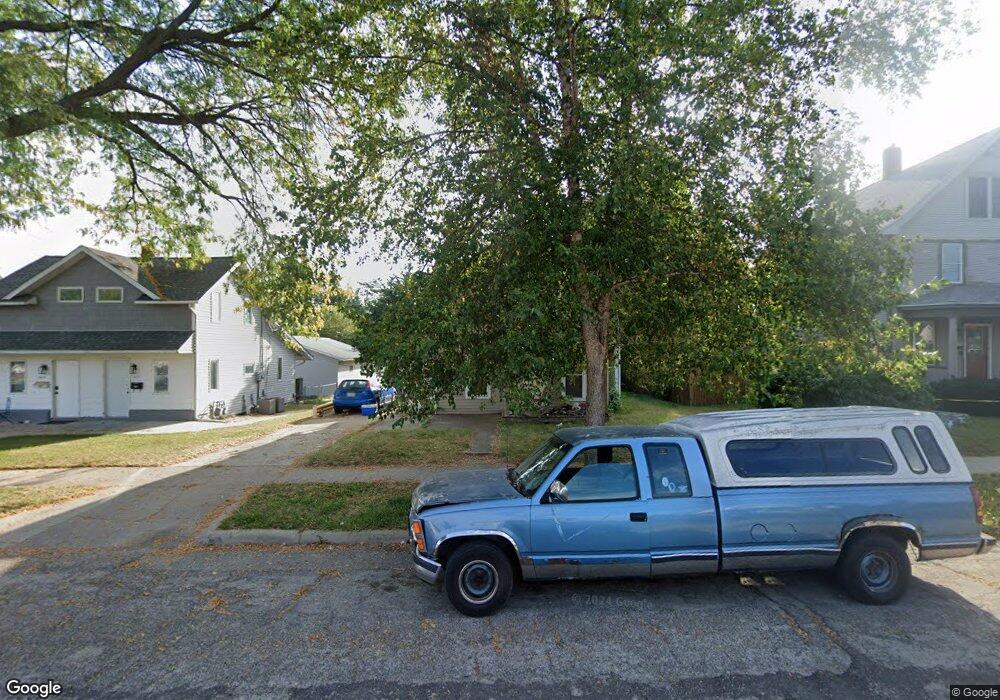 1425 K St SW, Cedar Rapids, IA 52404 - photo 1