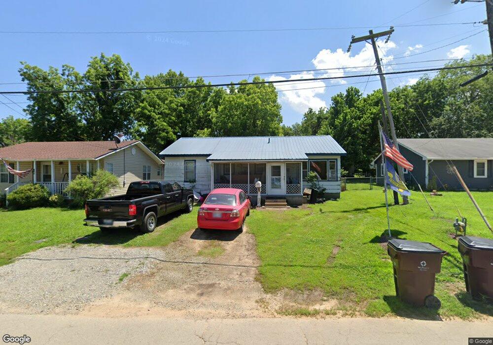 511 Locust Ave, Eufaula, OK 74432 - photo 1