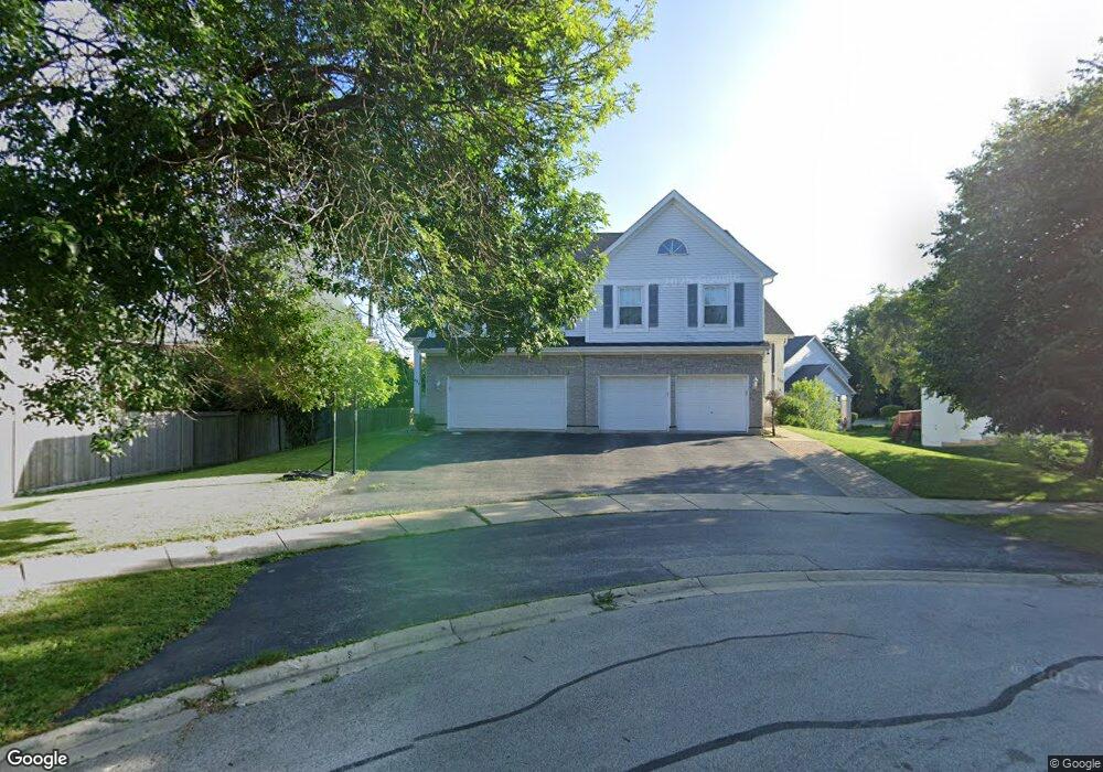 732 Red Oak Ct, Naperville, IL 60563 - photo 1