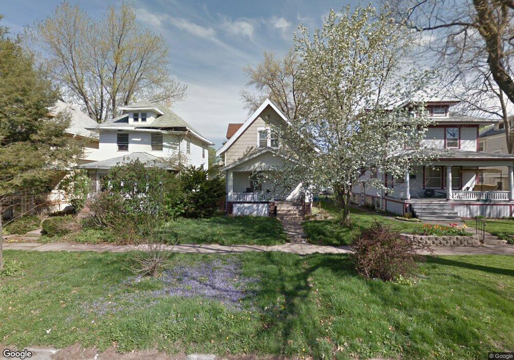 1710 Park Ave SE, Cedar Rapids, IA 52403 - photo 1