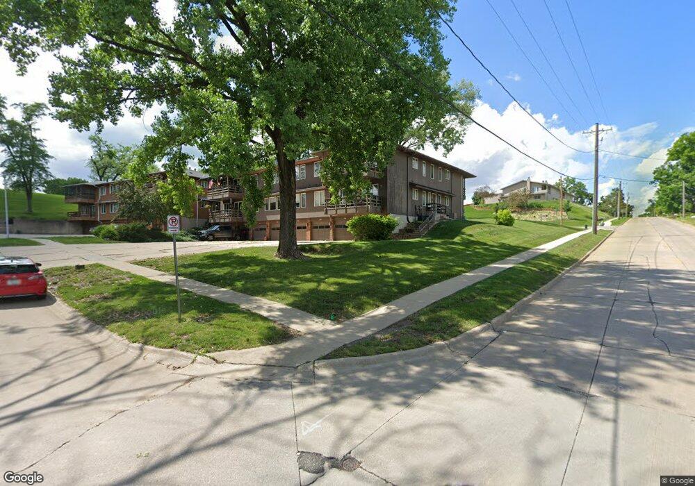 1706 Pikes Peak Ct NE unit C, Cedar Rapids, IA 52402 - photo 1