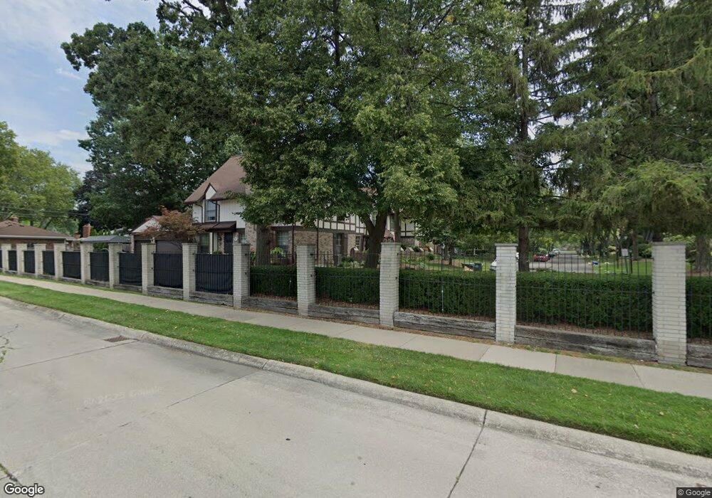 21913 Shore Pointe Ln unit 40, Saint Clair Shores, MI 48080 - photo 1