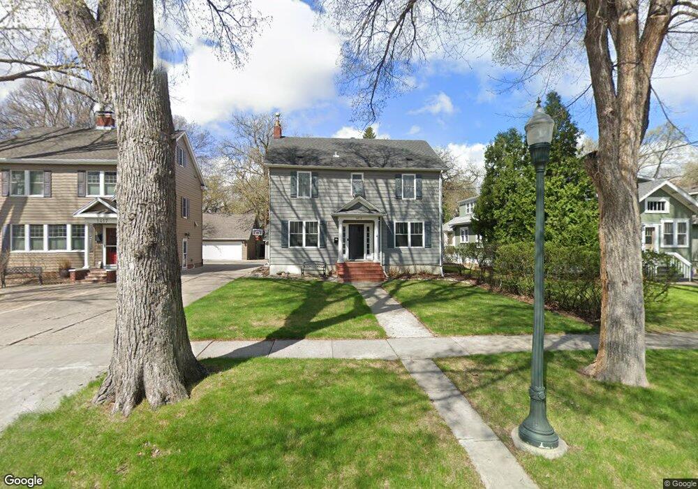 1413 8th St S, Fargo, ND 58103 - photo 1