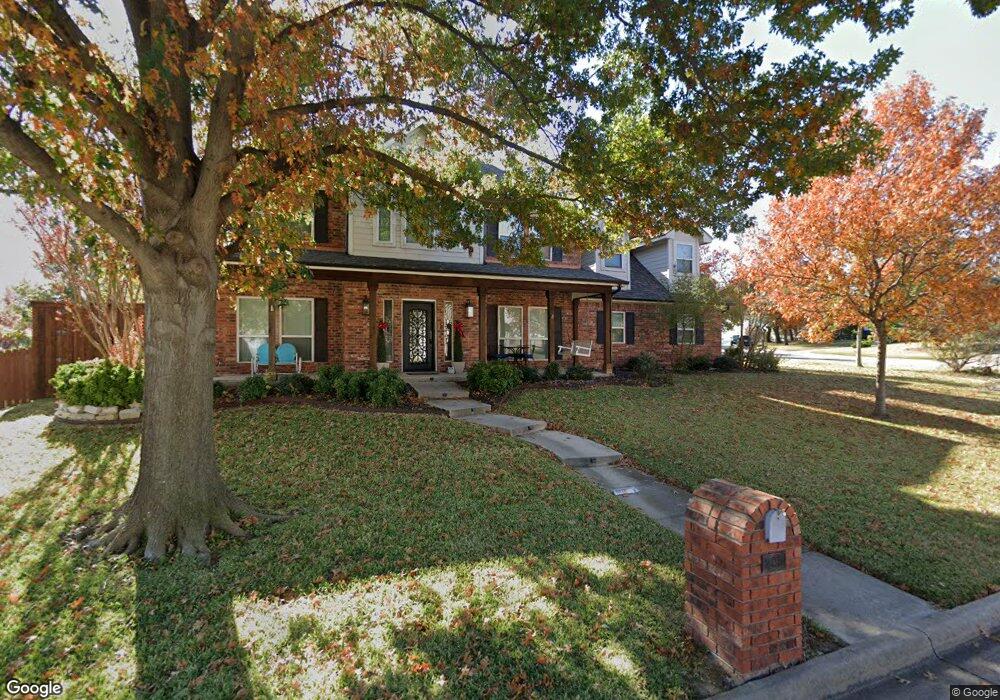 709 Bent Tree Ct, Hurst, TX 76054 - photo 1