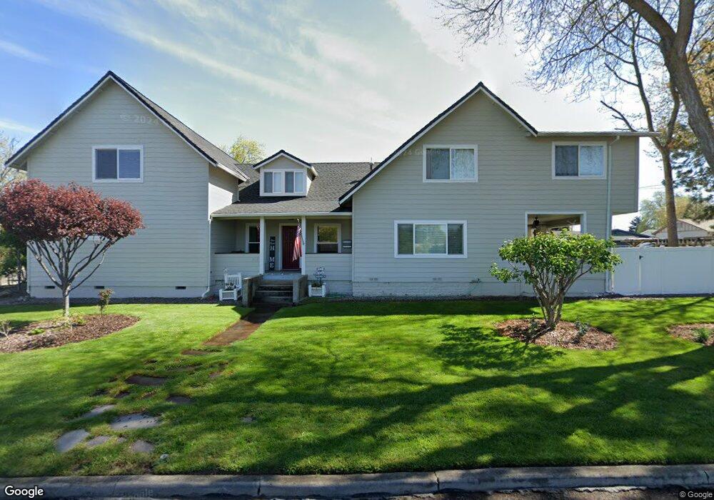 360 N 5th St, Central Point, OR 97502 - photo 1
