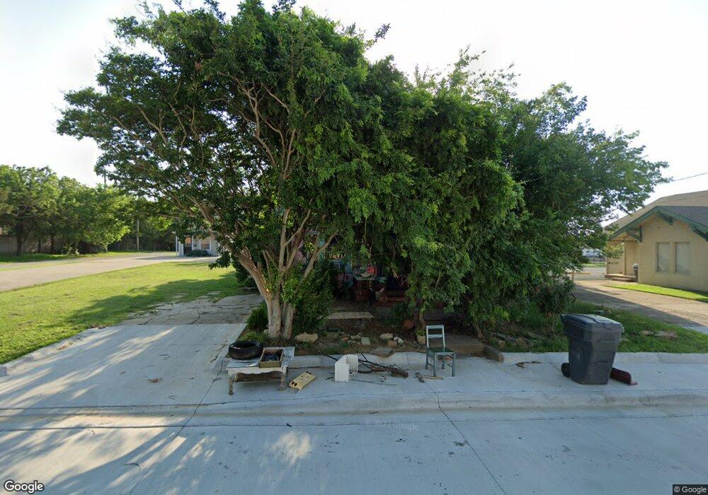 111 H St SW, Ardmore, OK 73401 - photo 1