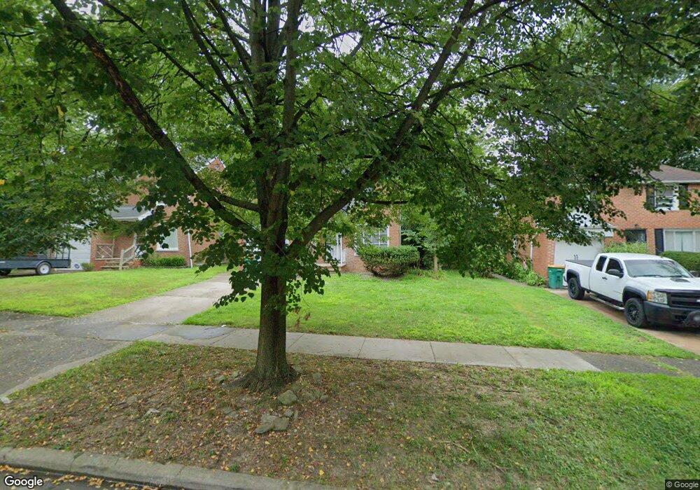 20708 Kenyon Dr, Maple Heights, OH 44137 - photo 1