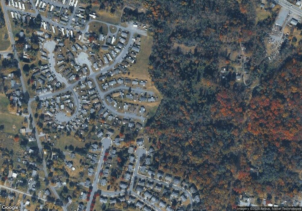 406 Allenbrook Ln, Reading, PA 19606 - photo 1