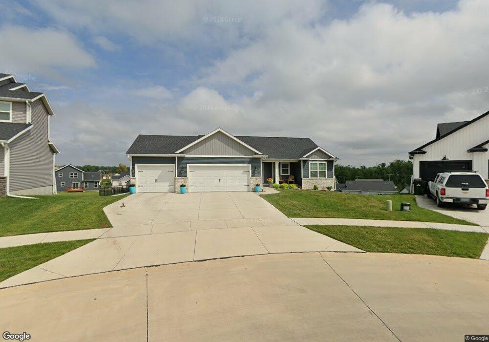 1816 Wycliffe Ct SW, Cedar Rapids, IA 52404 - photo 1