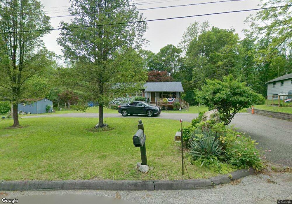 902 Oak Ln, Newton, NJ 07860 - photo 1