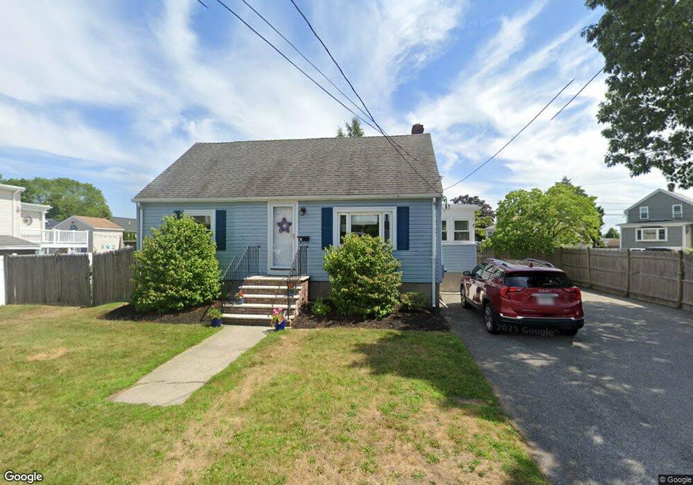 7 Wickford St, Saugus, MA 01906 - photo 1