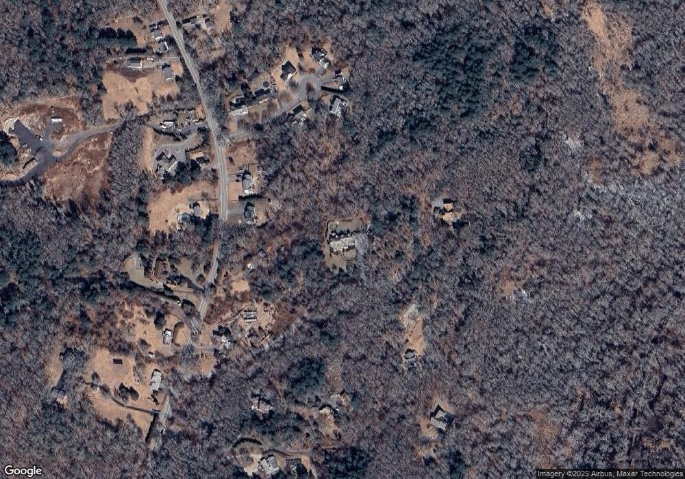 521 Chase Rd, North Dartmouth, MA 02747 - photo 1