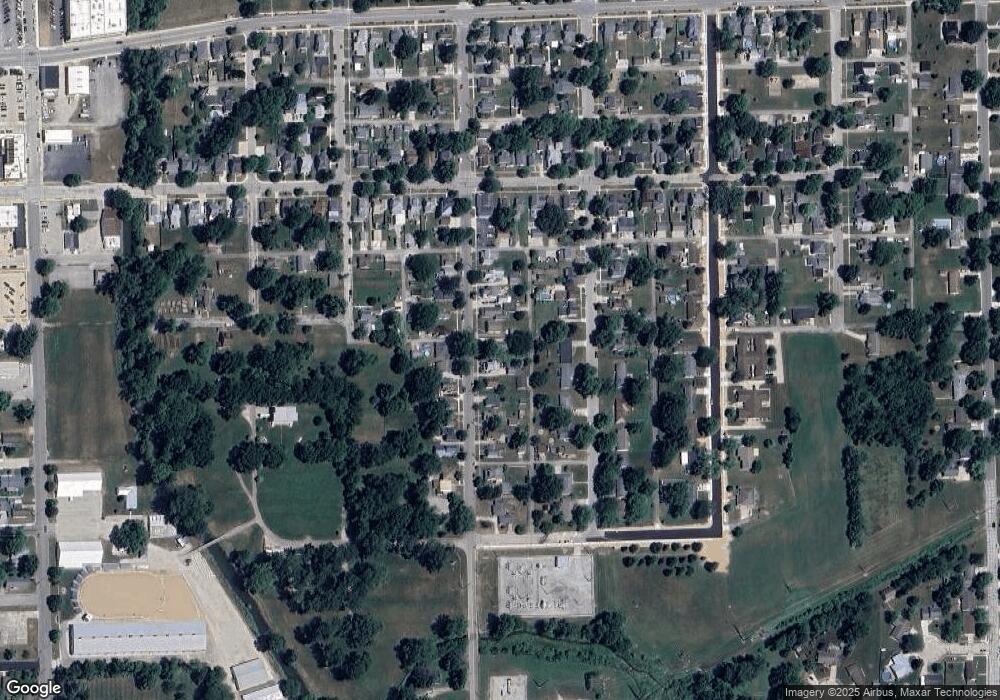 238 Center St, Auburn, IN 46706 - photo 1