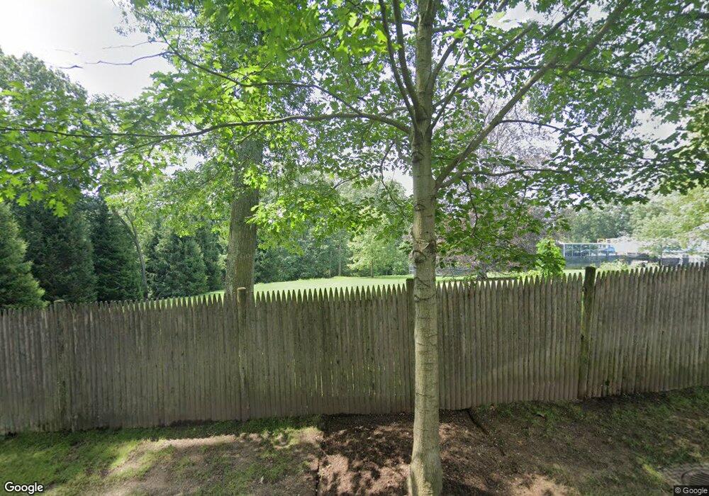 24 Highgate, Wellesley Hills, MA 02481 - photo 1