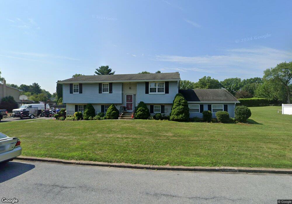 5385 Monocacy Dr, Bethlehem, PA 18017 - photo 1