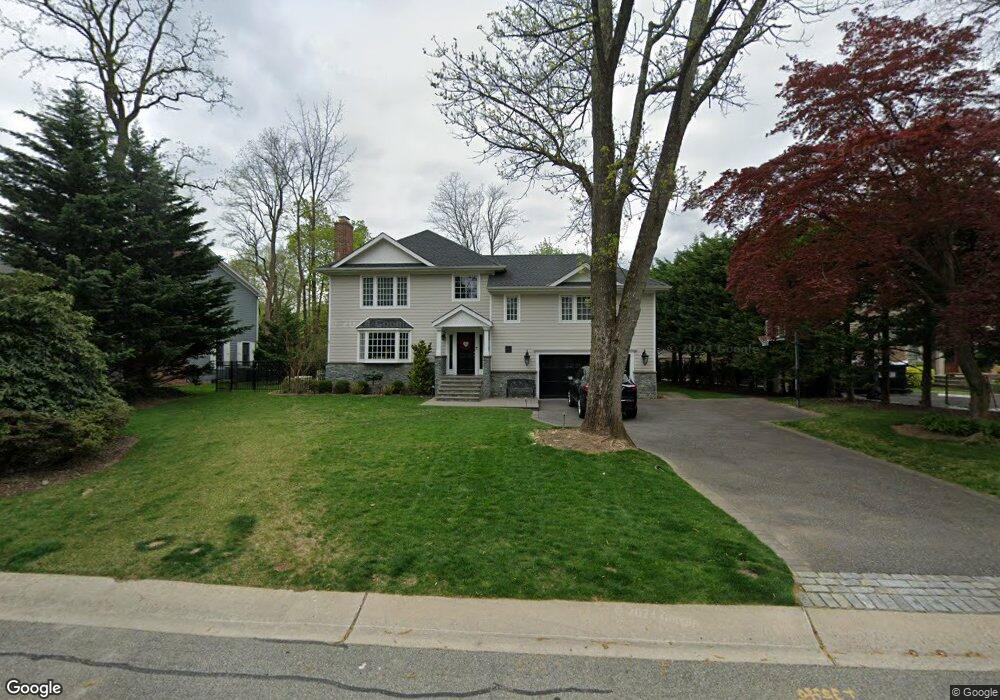 6 E High Rd, Port Washington, NY 11050 - photo 1