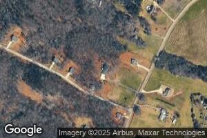 242 Seagraves Rd, Hull, GA 30646