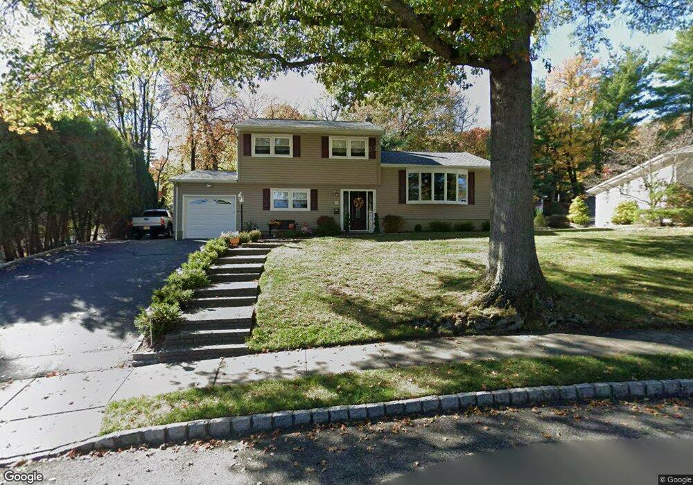 5 Meadowbrook Ln, Cedar Grove, NJ 07009 - photo 1