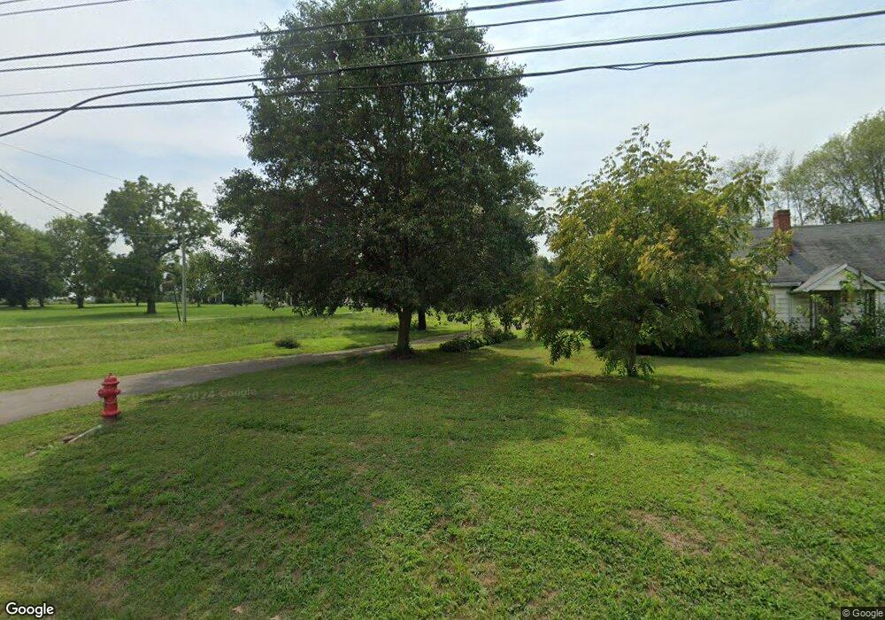 324 Danville St, Harrodsburg, KY 40330 - photo 1