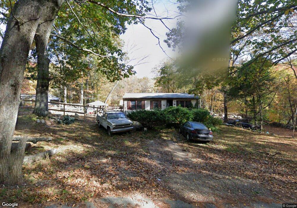 352 SE Main St, Douglas, MA 01516 - photo 1