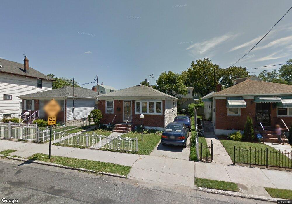 174-14 126th Ave, Jamaica, NY 11434 - photo 1