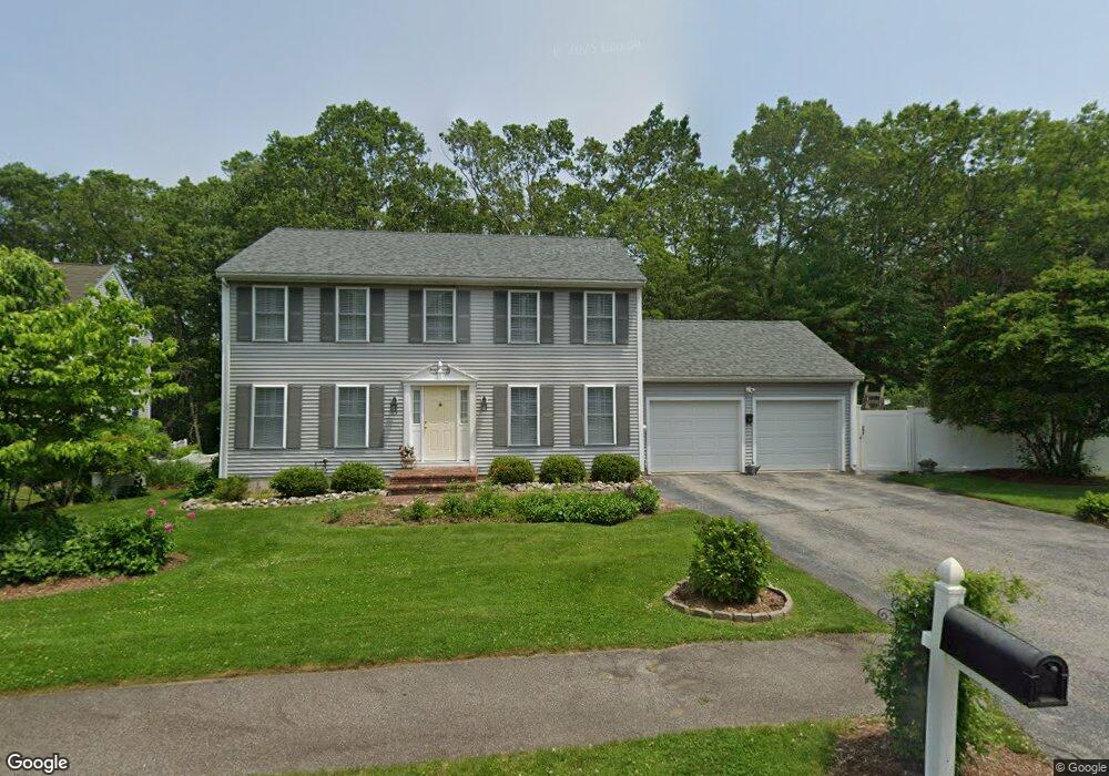 25 Ionian Cir, Lowell, MA 01854 - photo 1