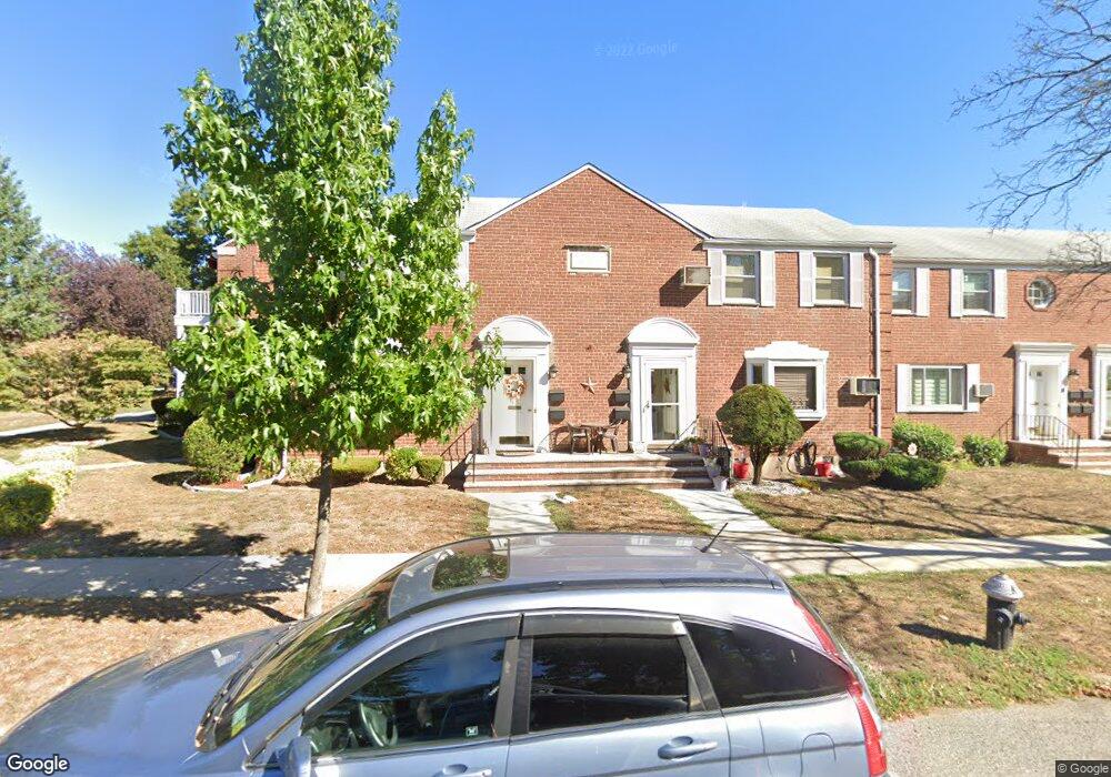 261-9 Langston Ave unit 1, Glen Oaks, NY 11004 - photo 1