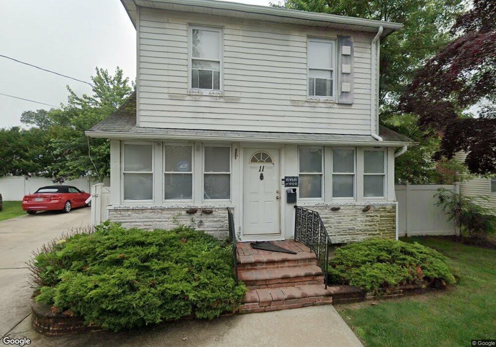 11 Smith St, West Hempstead, NY 11552 - photo 1