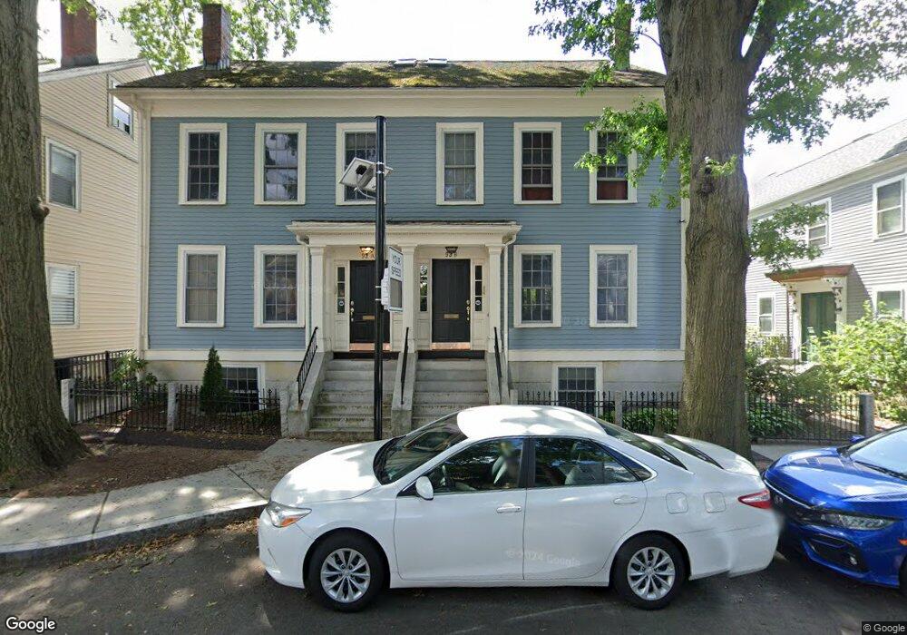 92 Gore St unit B, Cambridge, MA 02141 - photo 1