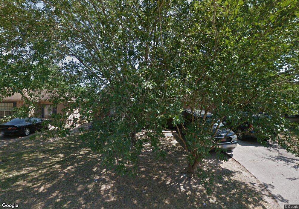 1006 Surrey Ct, Tomball, TX 77375 - photo 1