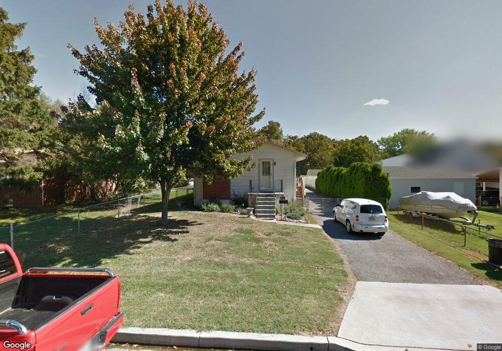 982 Martin Rd, Essex, MD 21221 - photo 1