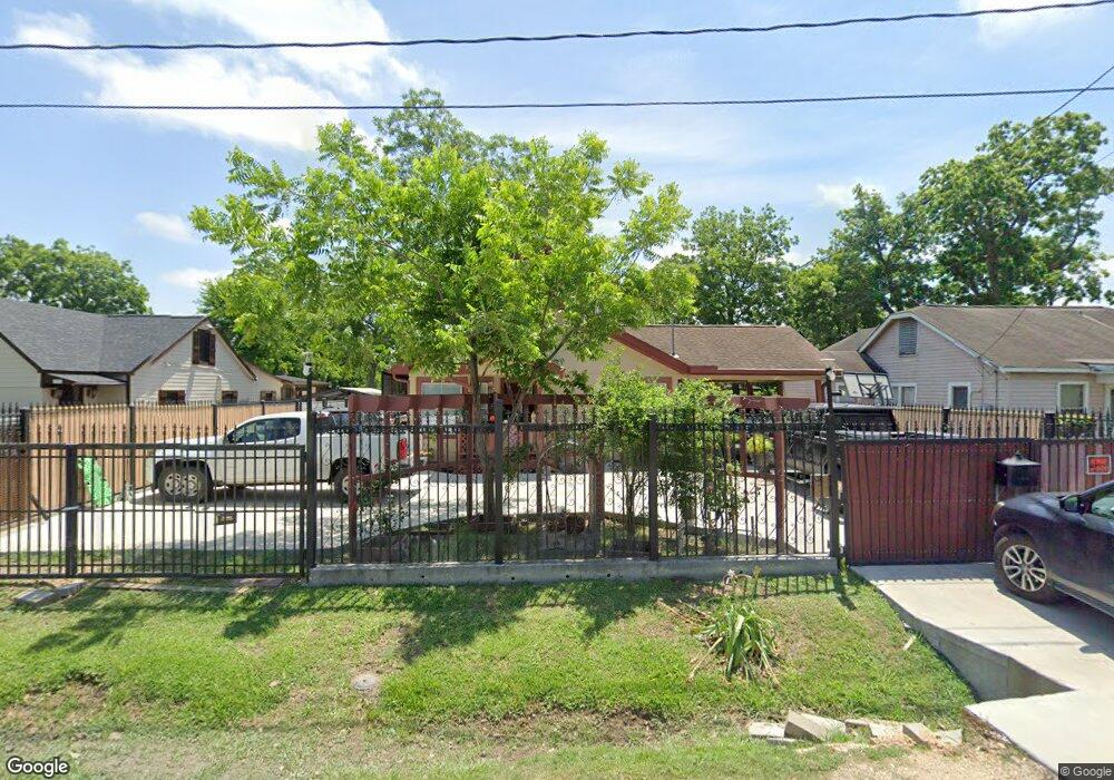 5802 Wayne St, Houston, TX 77026 - photo 1