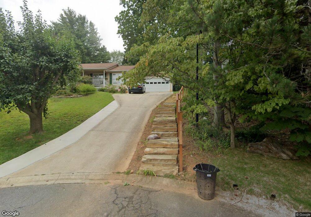 208 Glen Woods Ct, Asheville, NC 28803 - photo 1