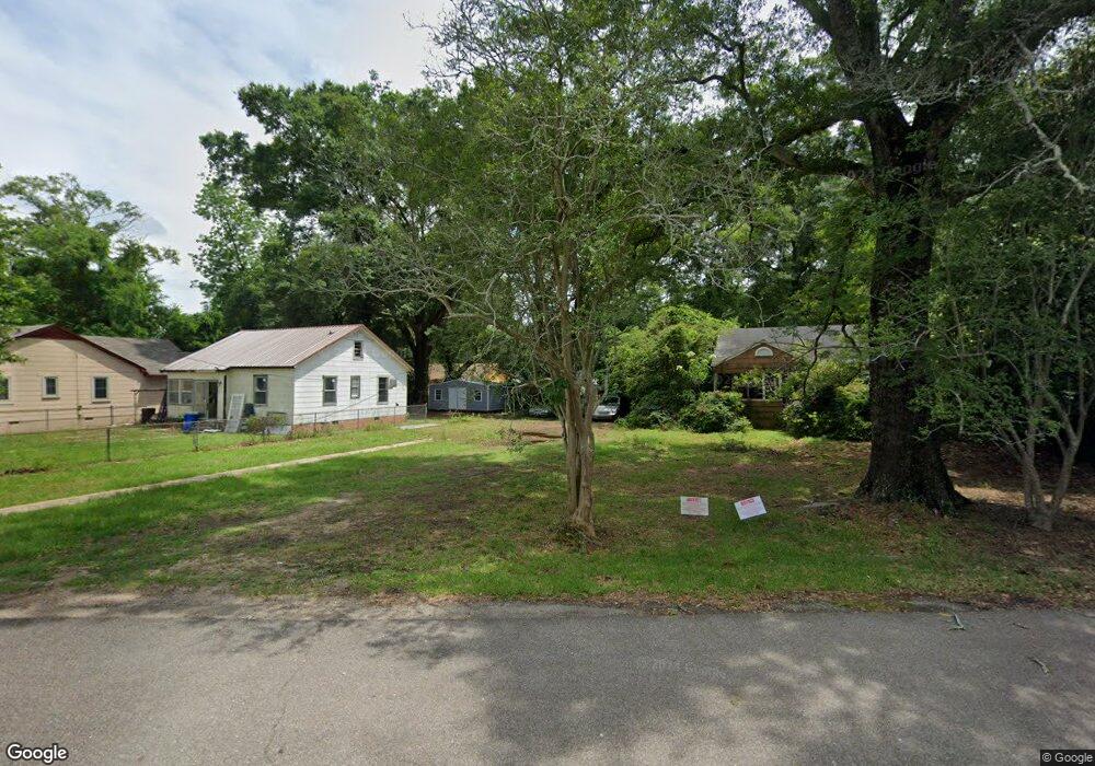 1826 Lee St, Laurel, MS 39440 - photo 1