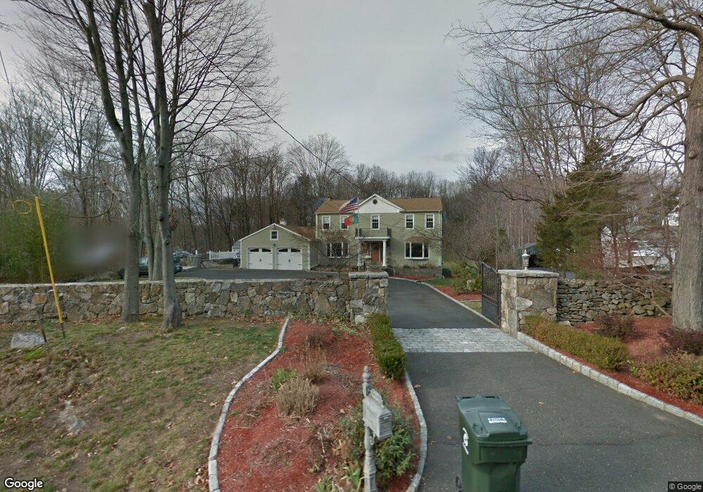 484 Stonehouse Rd, Trumbull, CT 06611 - photo 1