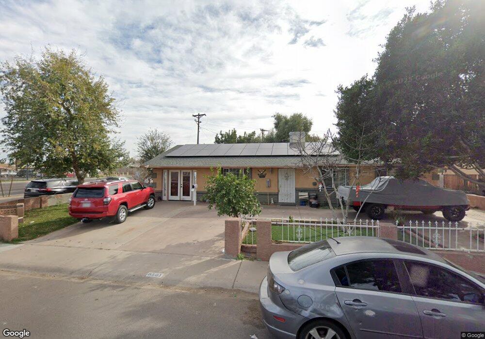 8101 W Piccadilly Rd, Phoenix, AZ 85033 - photo 1