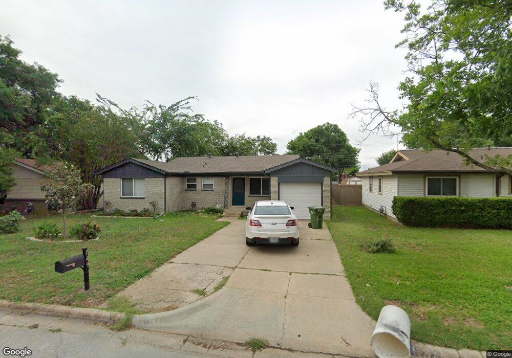 749 Betty Ln, Hurst, TX 76053 - photo 1