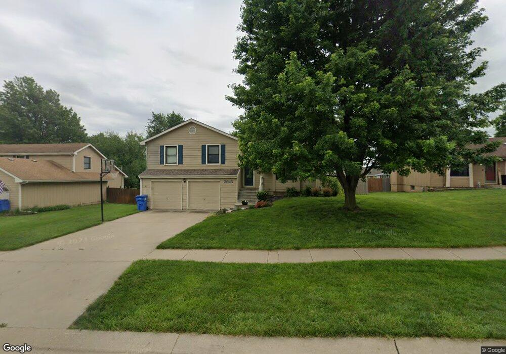3925 SW 38th Ln, Topeka, KS 66610 - photo 1