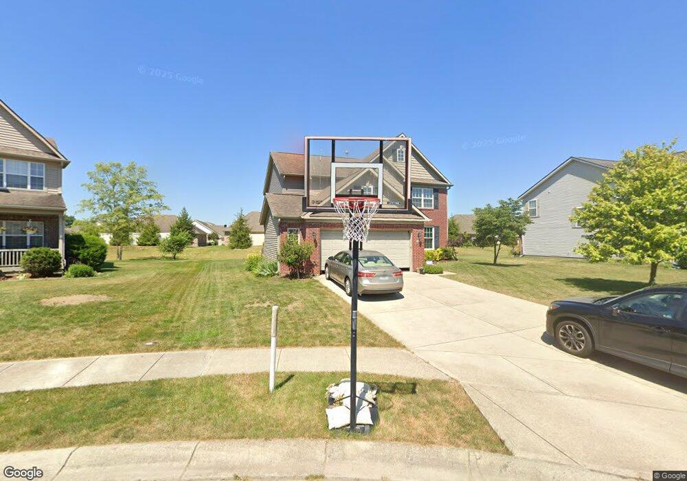 5664 Yorktown Cir, Plainfield, IN 46168 - photo 1