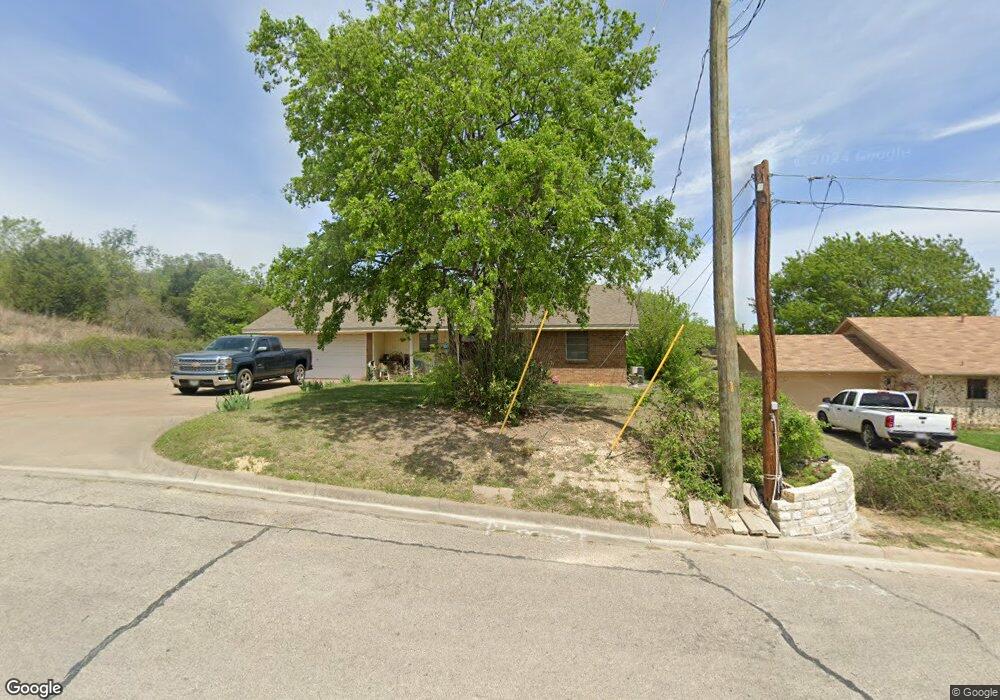 1432 W Ball St, Weatherford, TX 76086 - photo 1