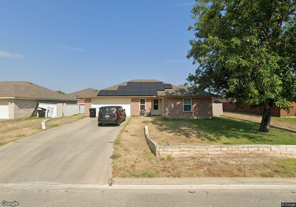 2404 Breezeway Ln, Temple, TX 76502 - photo 1