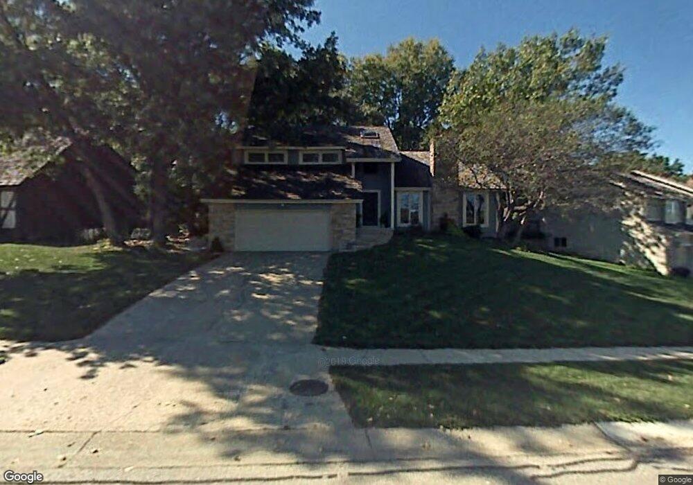 7524 Richards Dr, Shawnee, KS 66216 - photo 1