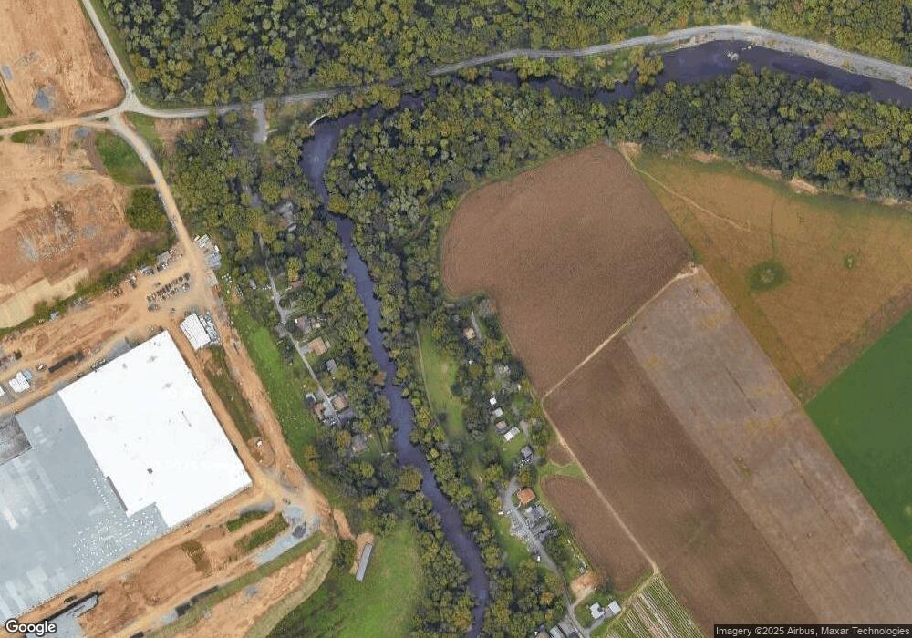 1106 Heffner Ln, Reading, PA 19605 - photo 1