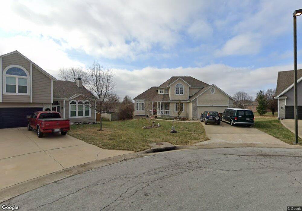 1712 Goose Creek Ct, Raymore, MO 64083 - photo 1